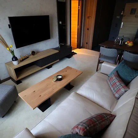 Woodside Tea Residences & Kopaonik